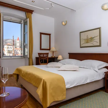 Szálloda Heritage Sikaa Trogir