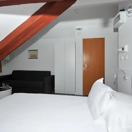 Heritage Sikaa Szálloda 4*