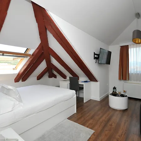 Szálloda Heritage Sikaa Trogir