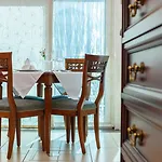 Heritage Sikaa 酒店 特罗吉尔