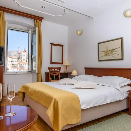 Heritage Sikaa Trogir