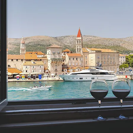 Heritage Sikaa Trogir