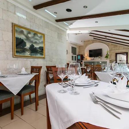 Heritage Sikaa Trogir